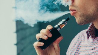 Elektron siqaretlərdən istifadə edənlər cərimə OLUNACAQ &ndash; MƏBLƏĞ