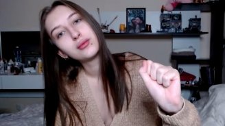 Xaricdəki şantaj qrupunun görüntülərindən istifadə etdiyi qız kimdir? &ndash; VİDEO