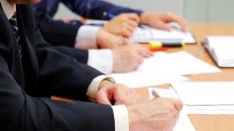 Dövlət başçısının imzaladığı fərmanlar qeyri-şəffaf əməkhaqqı sisteminin sadələşdirilməsinə yönəlib - TƏHLİL