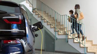 Elektrikmobillərini binalarda şarj edənlərə XƏBƏRDARLIQ