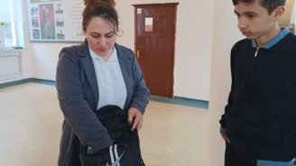 Məktəblərdə şagirdlərin çantalarının yoxlanılması ilə bağlı valideynlərə MÜRACİƏT &ndash; FOTO