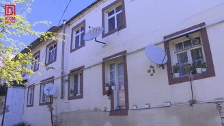 Zaqatalada qəzalı vəziyyətdə olan BİNA: Yağış suları evlərə dolur &ndash; FOTO