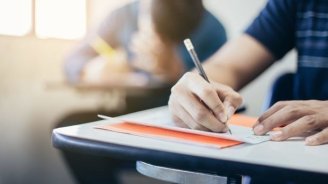 Buraxılış imtahanında ESSE TƏLƏBİ &ndash; 15 dəqiqə yetərli OLACAQMI?