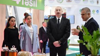 Prezident və ailəsi Beynəlxalq Kənd Təsərrüfatı Sərgisində - FOTO