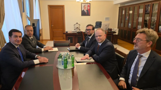 Hikmət Hacıyev: "Azərbaycan NATO-nun etibarlı tərəfdaşıdır" - FOTO