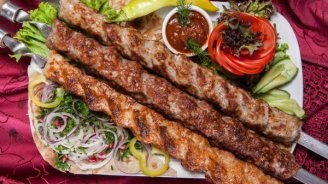 Ucuz ətin şorbası olmaz, bəs KABABI? &ndash; 3 manatlıq lülə kababların mətbəxarxası SİRLƏRİ