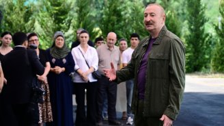 Prezident Quzeyxırman kəndində sakinlərlə GÖRÜŞDÜ - FOTOLAR
