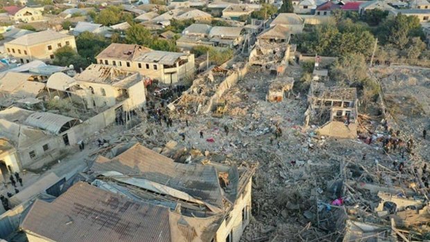 Gəncədə dağıntılar altından 13 nəfərin meyiti çıxarılıb