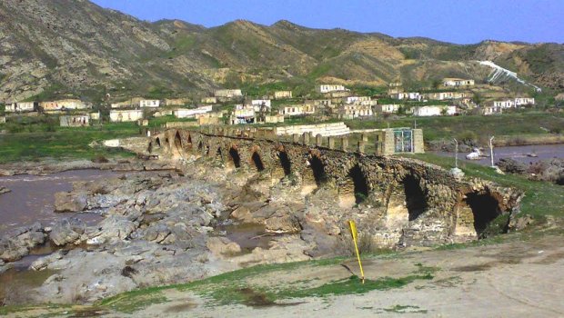 Xudafərin körpüsünü tezliklə bərpa etmək lazım deyil – TƏKLİF