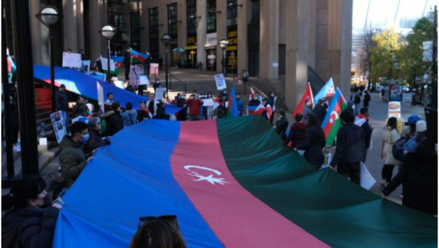 Kanadada Gəncədəki erməni terroruna etiraz yürüşü