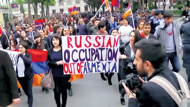 Nə üçün Moskva Ermənistanın göz yaşlarına inanmır?