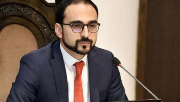 Tiqran Avinyan məğlub xalqına təsəlli verir