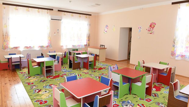 Gürcüstanda uşaq bağçaları bağlanır