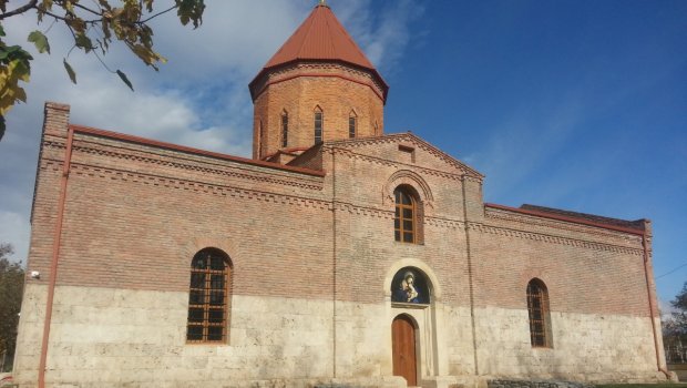 Hikmət Hacıyev: “Azərbaycanın işğal olunmuş torpaqlarındakı bütün kilsələr yenilənəcək” - FOTO