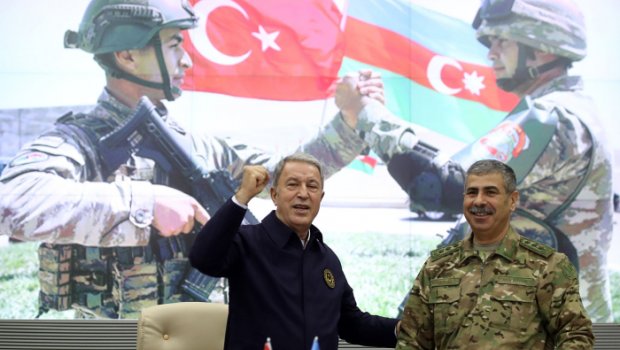 Müdafiə nazirlərinin zəfər sevinci