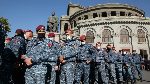 Ermənistanda kütləvi həbslər var