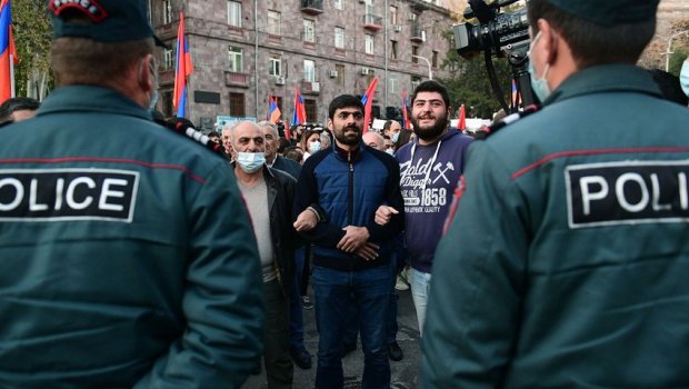 İrəvan yenə etiraz dalğasına büründü - VİDEO