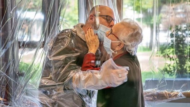 “Covid-19”a qarşı maraqlı addım - “QUCAQLAŞMA OTAĞI” 