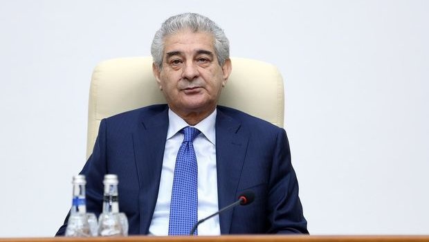 Əli Əhmədov koronavirusa qarşı peyvəndin qiymətindən narazıdır