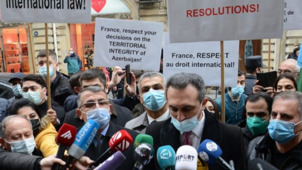 Fransa səfriliyinin qarşısında etiraz aksiyası keçirilir