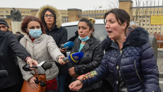 Paşinyan itkin hərbçilərin valideynlərindən 2 gün vaxt istədi