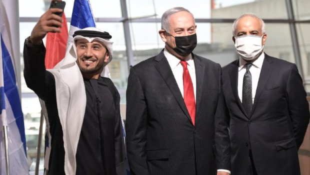 Netanyahu Dubaya ticarət uçuşunu tarixi an adlandırdı - VİDEO