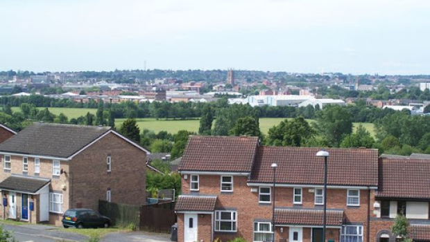 İngiltərədəki azərbaycanlılar derbi Şəhər Şurasına etiraz etdi