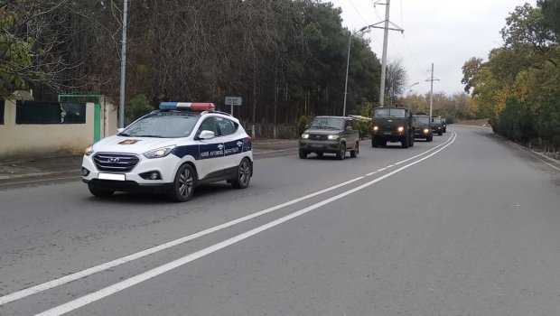 Sülhməramlılara təminat vasitələrinin gətirilməsi davam edir - VİDEO