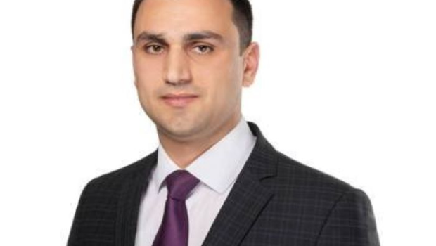 Daha bir erməni deputat mandatından imtina etdi