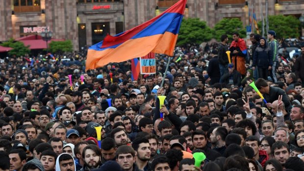 İrəvanda müxalifətin mitinqi keçirilir - VİDEO