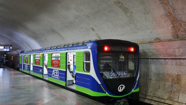 İrəvan metropoliteni etirazlara görə bağlandı