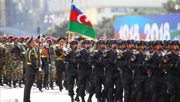 Bu gün Bakıda Zəfər paradı keçirilib - VİDEO