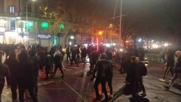 Albaniyanı etirazlar bürüdü - VİDEO