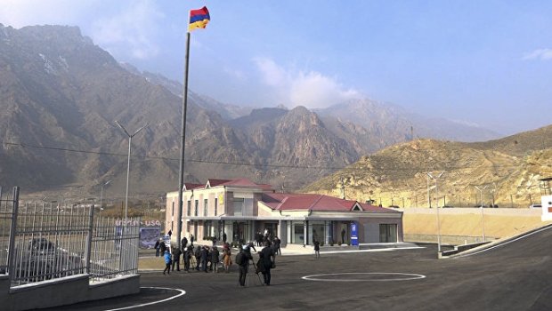 POLİTOLOQ: “İran yenə suyu bulandırır”