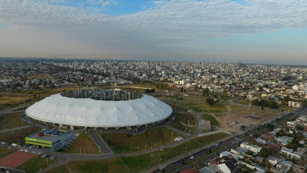 Bu stadiona Maradonanın adı veriləcək 