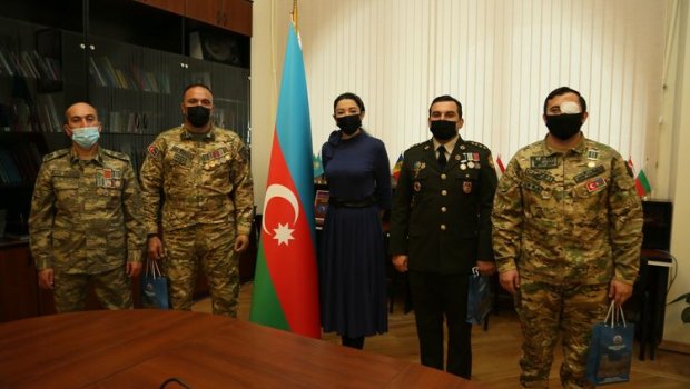 Səbinə Əliyeva qazilərlə görüşdü