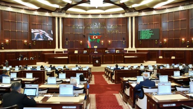 Nazirlər parlamentdə - Büdcə müzakirə edilir