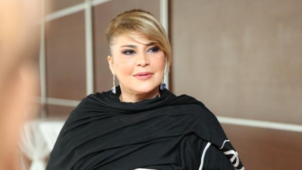 Məktəb direktorunun ad günündə iştirak edən Mətanət İsgəndərli cərimələndi - VİDEO