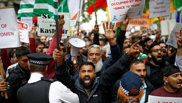 Pakistanı etirazlar bürüdü - İmran Xanın istefası tələb edilir