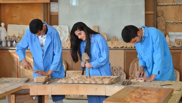 Peşə təhsili diplomunun tanınması üzrə xidmət haqları təsdiqləndi