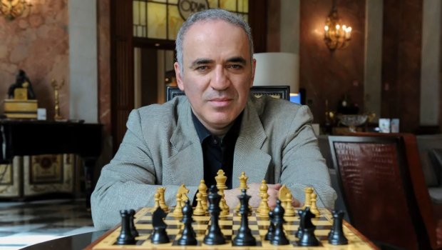 Bakılı şahmatçı Kasparovun anası öldü