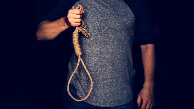 Koronavirusa yoluxdu, intihar etdi