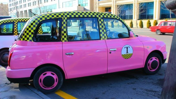 Avtobus dayanacaqlarına girən taksiləri könüllülər uzaqlaşdıracaq - BNA