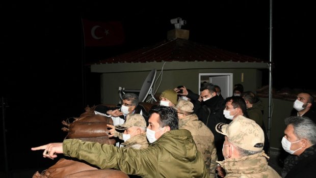 Daxili işlər naziri Yeni ili dağda əsgərlərlə qarşıladı - FOTO