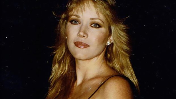 Ceyms Bondun sevgilisinin ölüm xəbəri yalan çıxdı