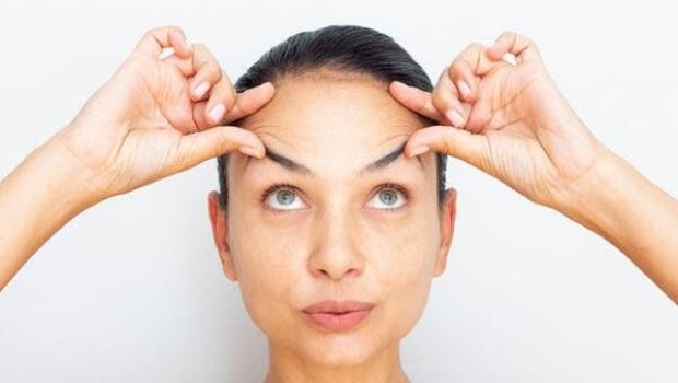 Qaş dərisinin sallanmasını bu yolla aradan qaldıra bilərsiniz