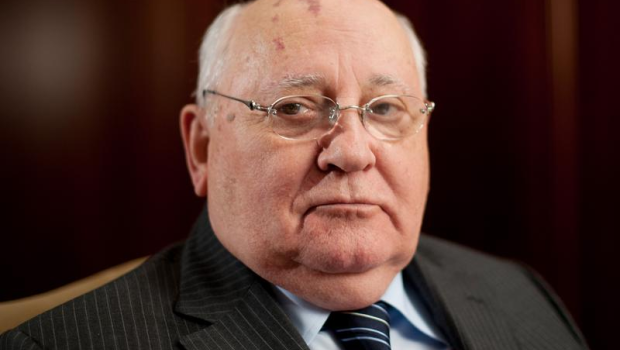 Qorbaçov Moskva görüşündən danışdı