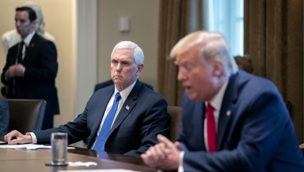 Tramp vitse prezidentlə Oval ofisdə görüşürbər