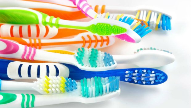 Diş fırçalarımızı necə təmizləməliyik?