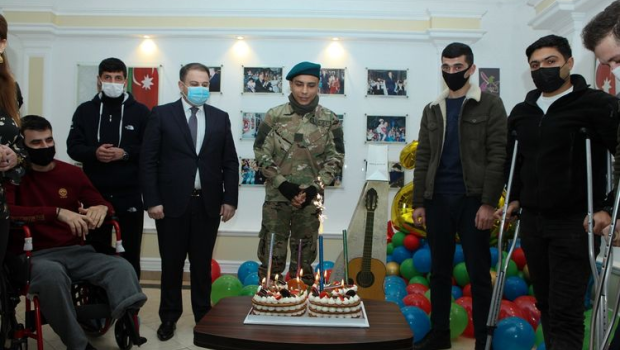 Vətən müharibəsi qazisinin ad günü qeyd edildi - FOTO